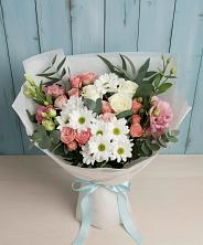 Букет цветов из:  Розы, Лизиантусы и Хризантемы в Успенском