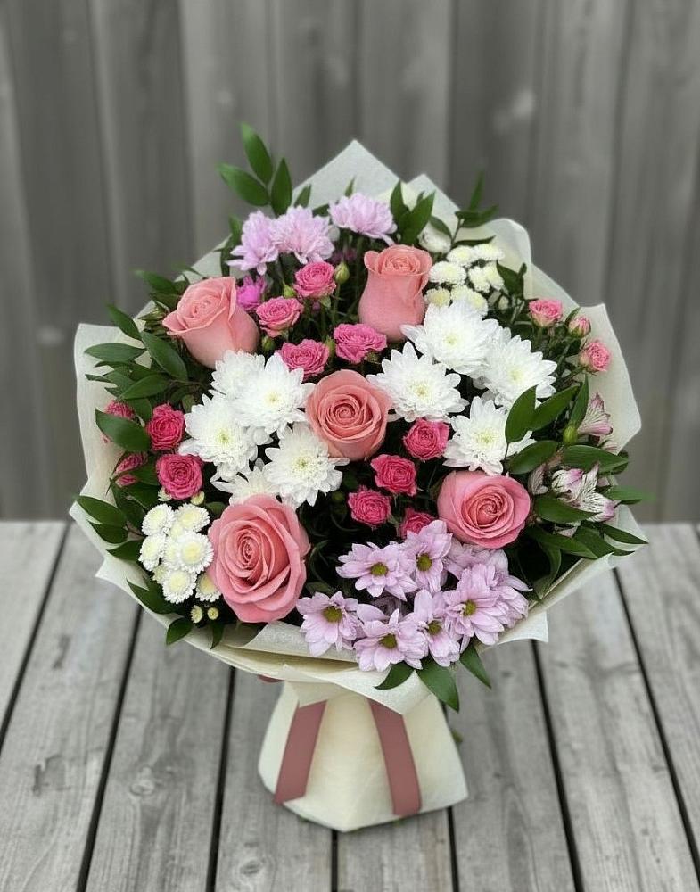 Букет цветов из: Альстромерии, Гвоздики, Розы и Хризантемы в Успенском