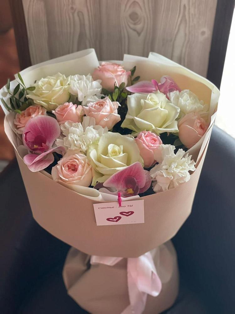 Букет цветов из: Орхидеи, Розы и Гвоздики в Успенском