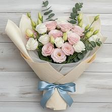 Букет цветов из:  Лизиантусы в Успенском