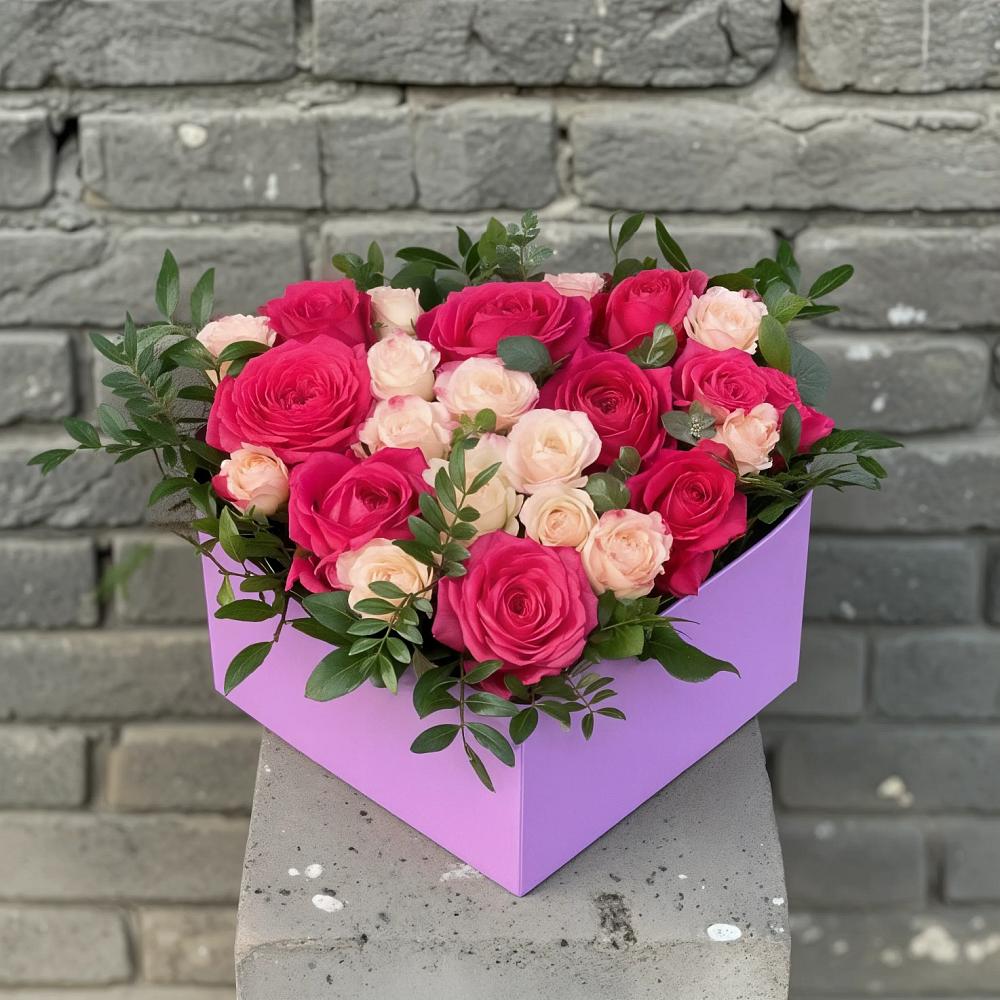 Цветочная композиция из Розы в коробке в Успенском