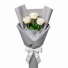 Букет 3 белые розы в Успенском