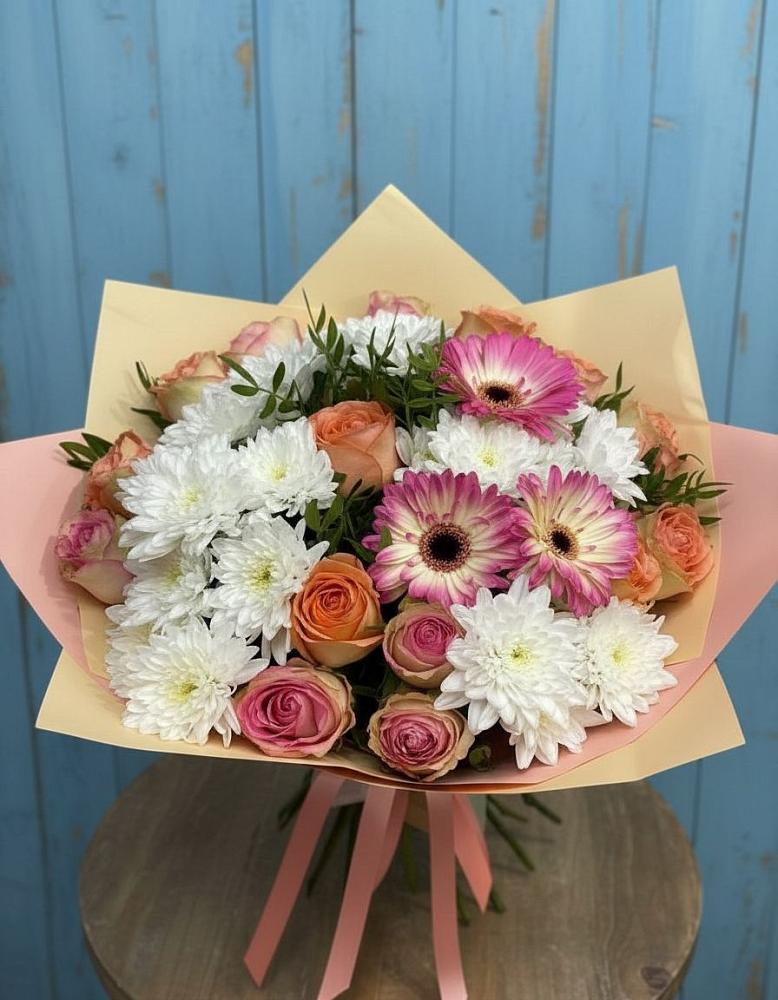 Букет цветов из: Розы, Герберы и Хризантемы в Успенском