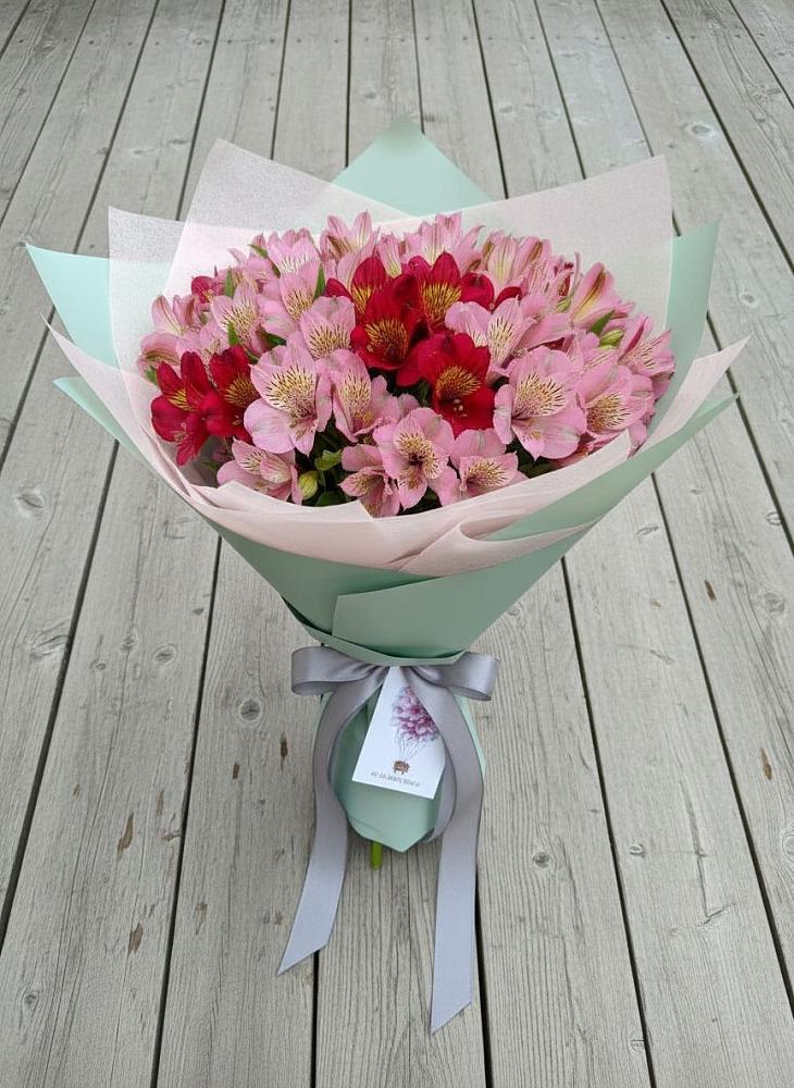 Букет цветов из: Альстромерии в Успенском