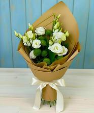 Букет цветов из:  Хризантемы и Лизиантусы в Успенском