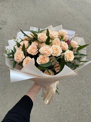 Букет Кремовые розы Латте в Успенском