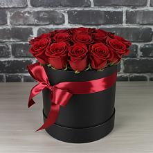 Цветочная композиция из Розы в шляпной коробке в Успенском