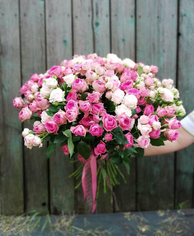 Букет Розовые кустовые розы Натали и Лав Лидия в Успенском