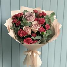 Букет цветов из:  Гвоздики и Розы в Успенском