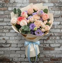 Букет цветов из:  Розы, Лизиантусы и Гвоздики в Успенском