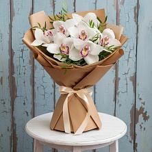 Букет цветов из:  Орхидеи и Розы в Успенском
